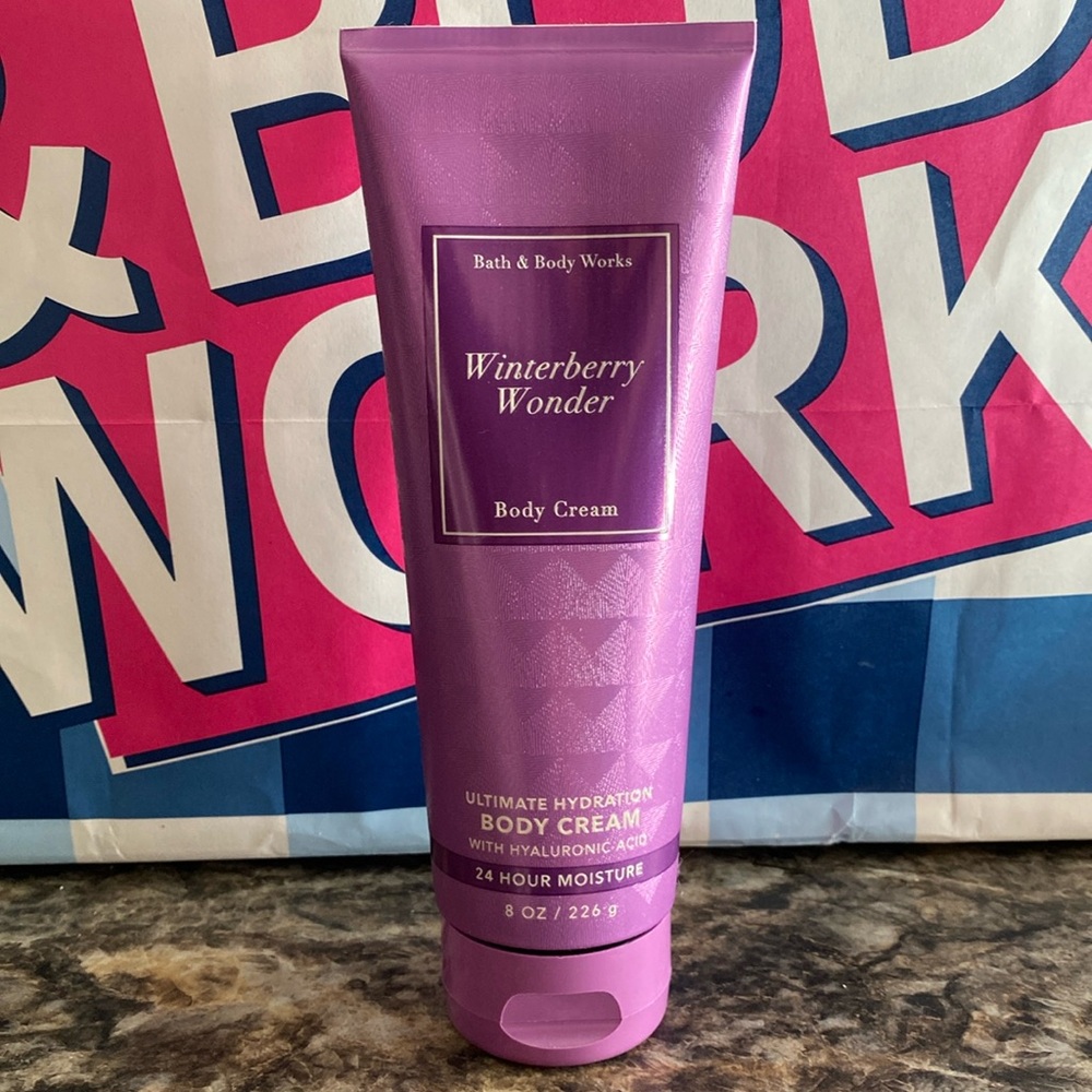 Bath & Body Works Winterberry Wonder